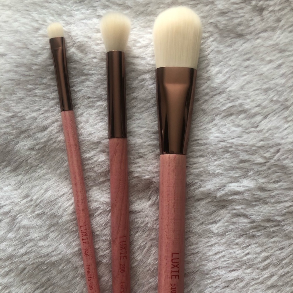 Luxie 3 piece brush set